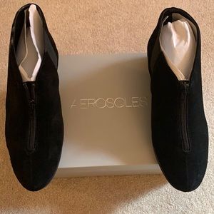 🍁 Aerosoles allowance suede booties 🍂